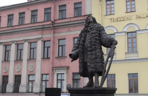 Памятник Доменико Трезини открыт на Васильевском острове Санкт-Петербурга
