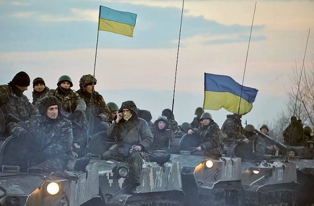 Армия Украины открыла огонь по своему народу во время штурма аэродрома Краматорска. На 